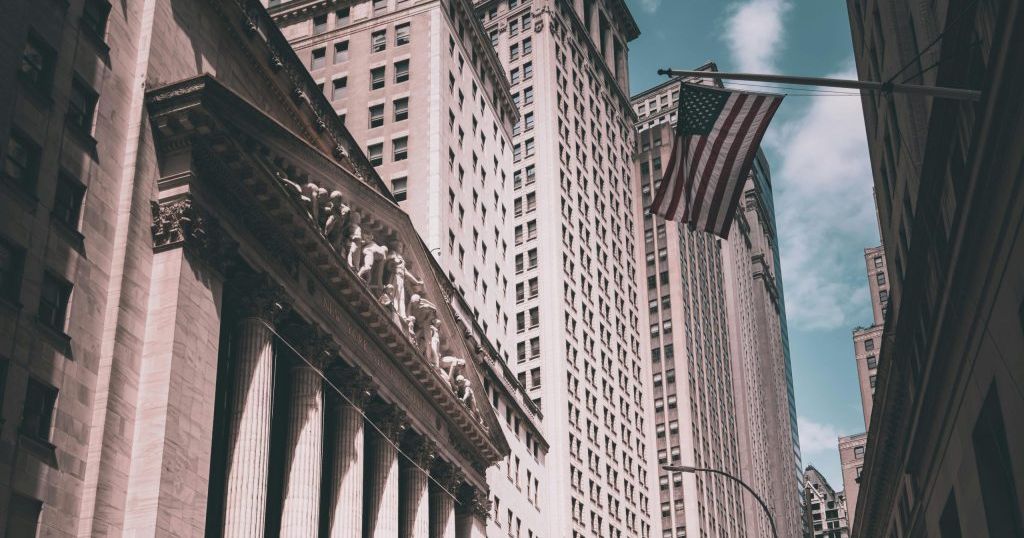 S&P 500 Hits New Records: Why the AI Tech Boom is Overpowering Global Tensions